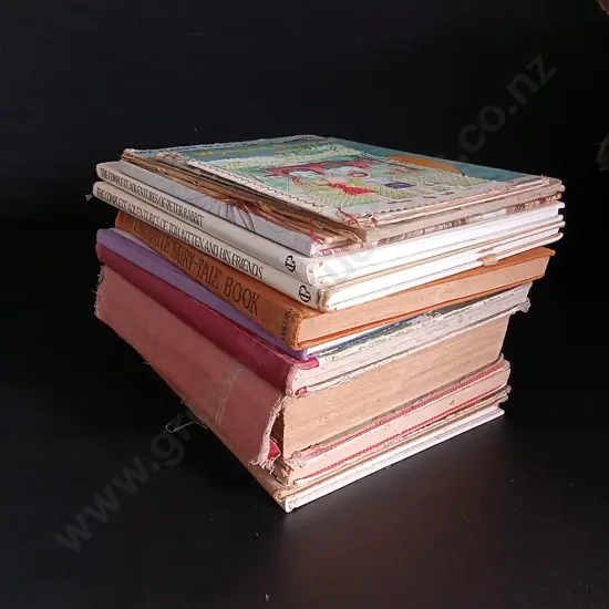 COLLECTION OF VINTAGE CHILDREN'S BOOKS