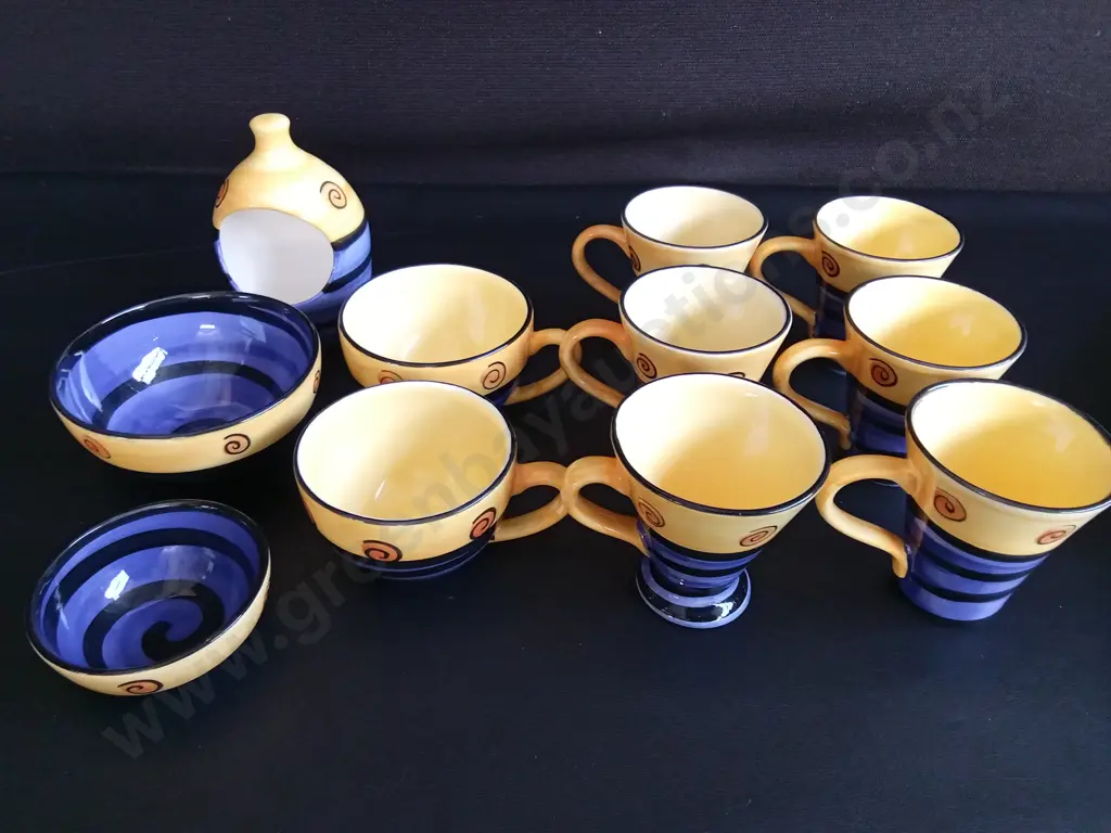16 PIECE STUDIO CERAMICS ANN SKELLY POTTERY Image 1++