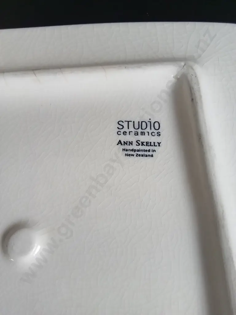 16 PIECE STUDIO CERAMICS ANN SKELLY POTTERY Image 1++