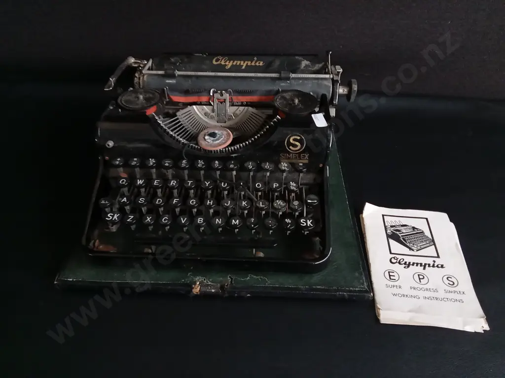 VINTAGE OLYMPIA SIMPLEX TYPEWRITER, GERMAN MADE, W 32 CM Image 1++