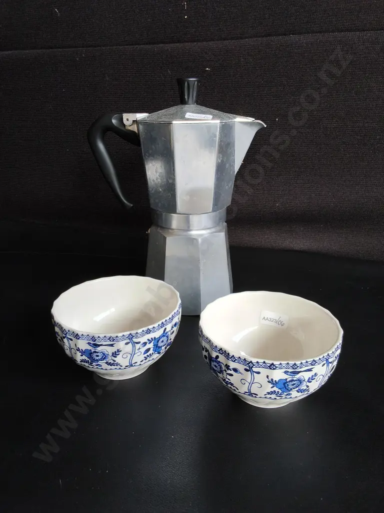 MIX OF KITCHENWARE, TALLEST H 25 CM Image 1++