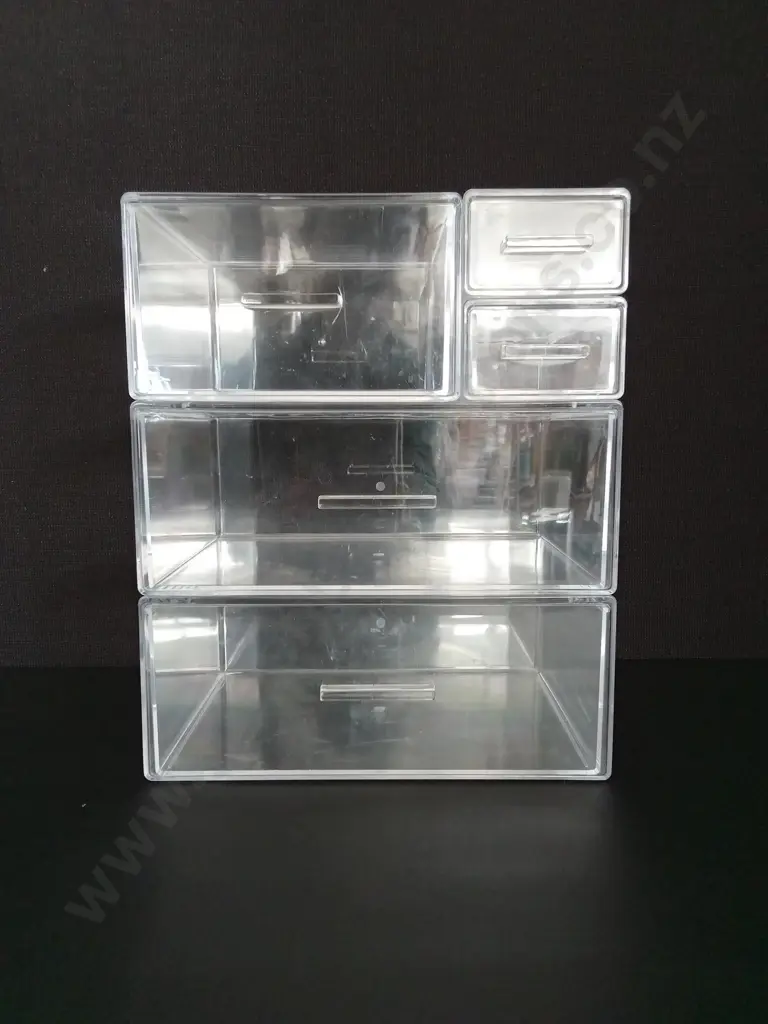 STACKABLE CLEAR PLASTIC DRAWS, H 34CM X L 28CM X D 19CM Image 1++
