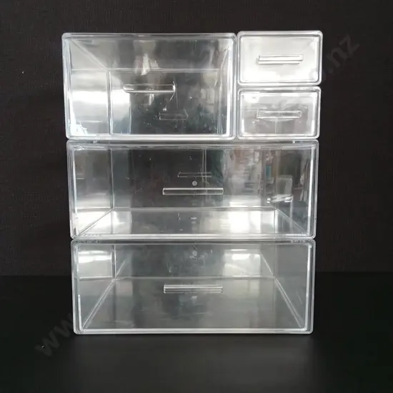 STACKABLE CLEAR PLASTIC DRAWS, H 34CM X L 28CM X D 19CM