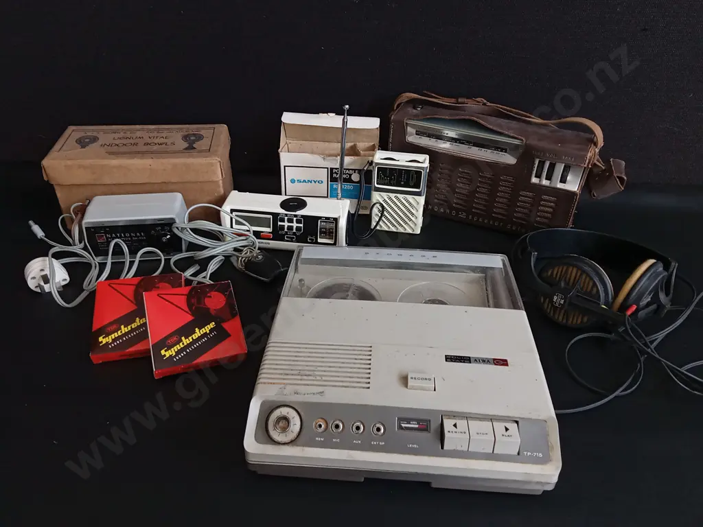 MIX OF VINTAGE ELECTRONICS (UNTESTED) Image 1++