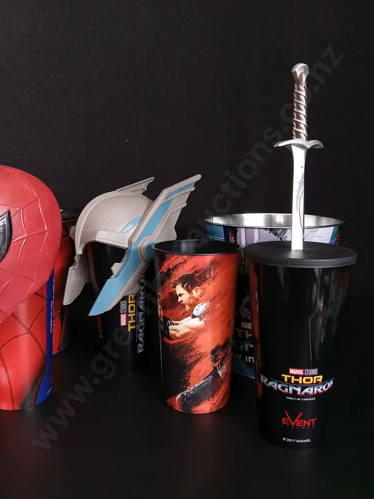 ASSORTED MARVEL MOVIE MEMORABILIA Image 1++