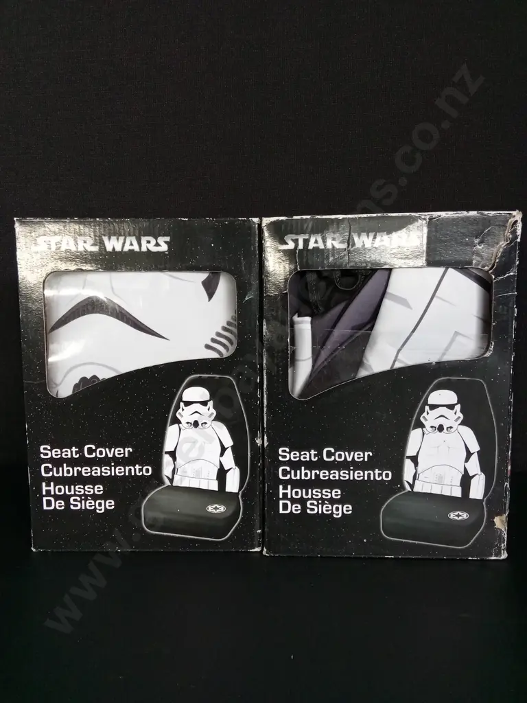 PAIR OF STAR WARS SEAT COVERS Image 1++