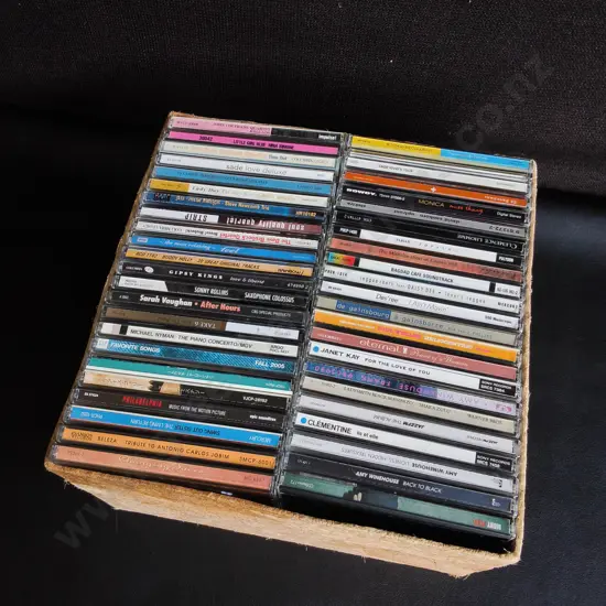 MIX OF CDS