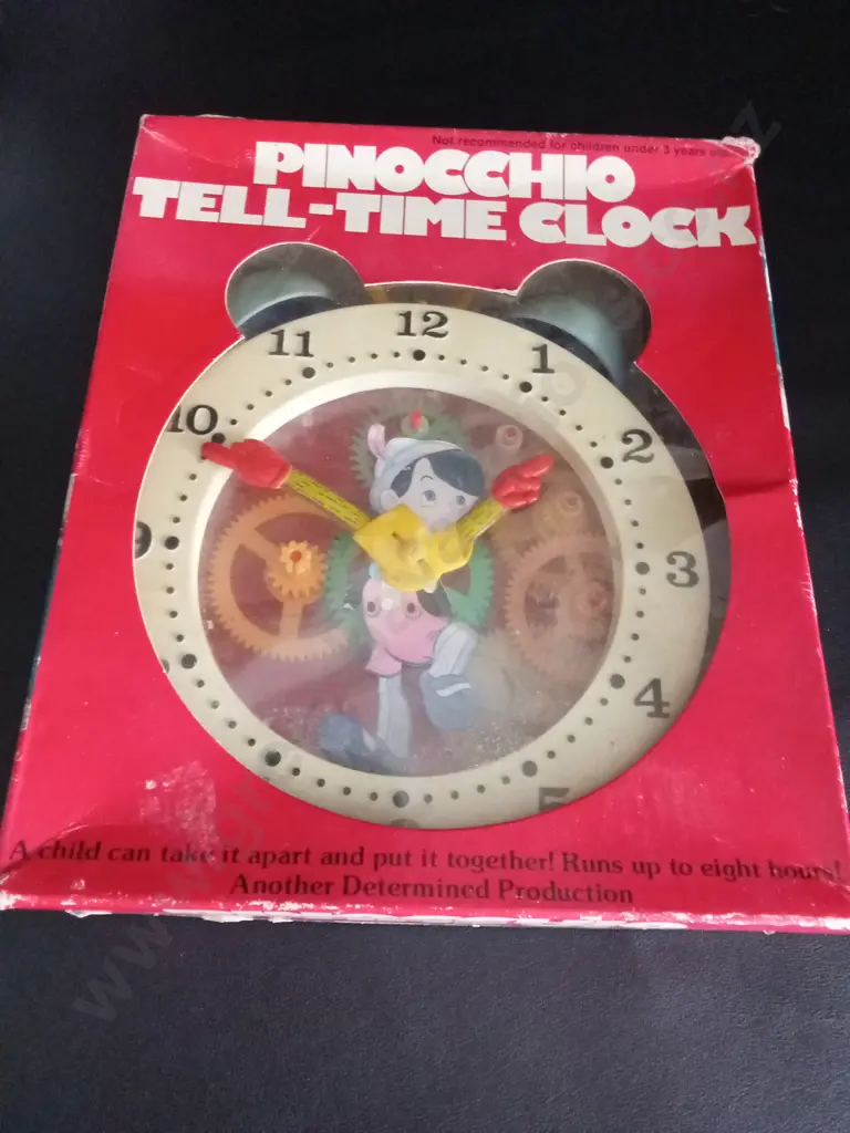VINTAGE PINOCCHIO TELL-TOME CLOCK AND SONIC BUILD-A-BEAR Image 1++