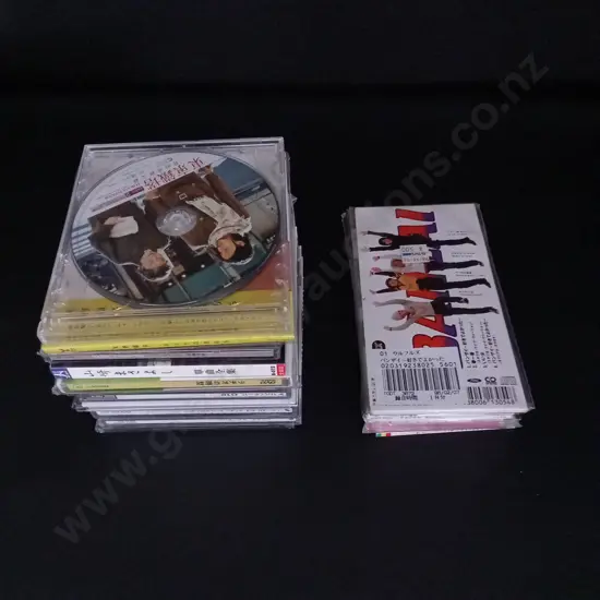 COLLECTION OF JAPANESE CDS AND MINI DISCS