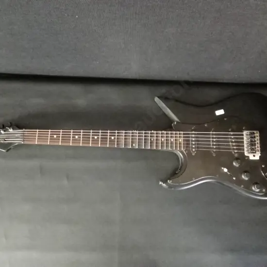 LEFT HANDED ELECTRIC GUITAR