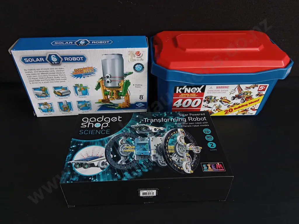 K'NEX BOX, AND PAIR OF SCIENCE BUILDING KITS Image 1++