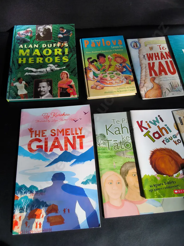 13 BOOKS, INCLUDING TE REO CHILDREN'S BOOKS Image 1++