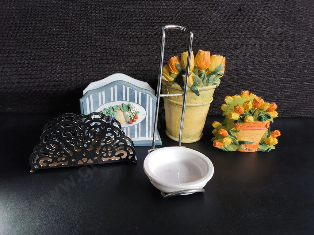 MIX OF KITCHENWARE, FLOWER POT, NAPKIN HOLDERS, AND LABLE STAND/ SPOON REST, TALLEST H 20 CM Image 1++