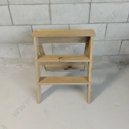 WOODEN STEP LADDER, H 57CM