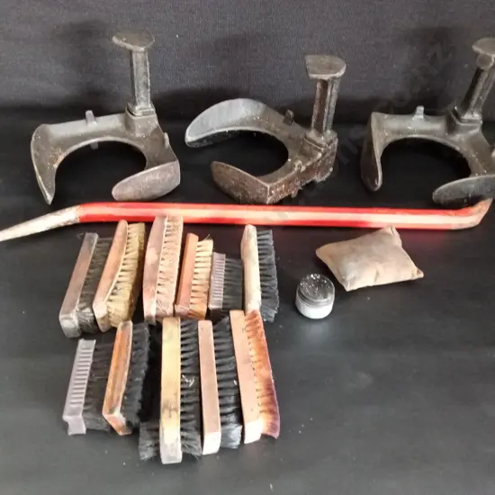 ASSORTED VINTAGE ITEMS