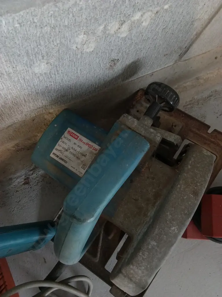 SET OF POWER TOOLS INCLUDING SPEED SAW, SANDER, ELECTRIC SAW AND DRILL. Image 1++