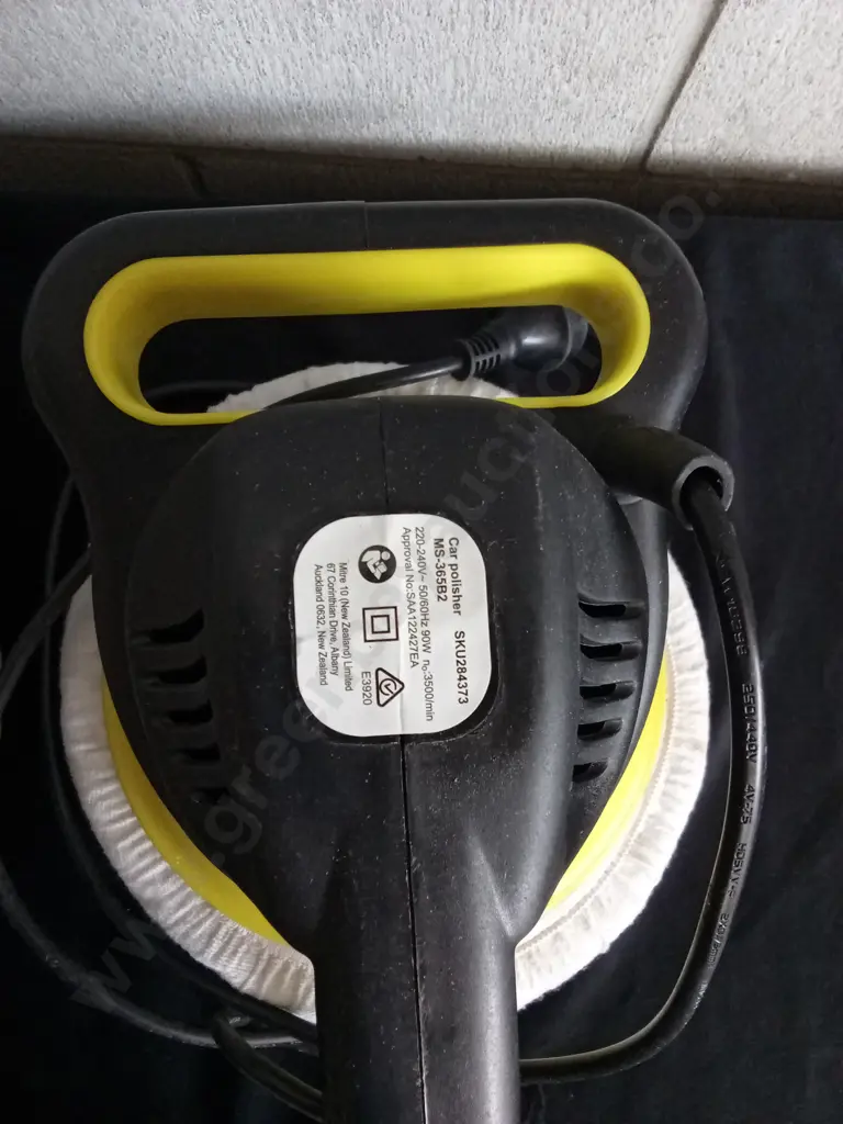 COLLECTION OF WORKING CORDED TOOLS AND OIL CAN Image 1++