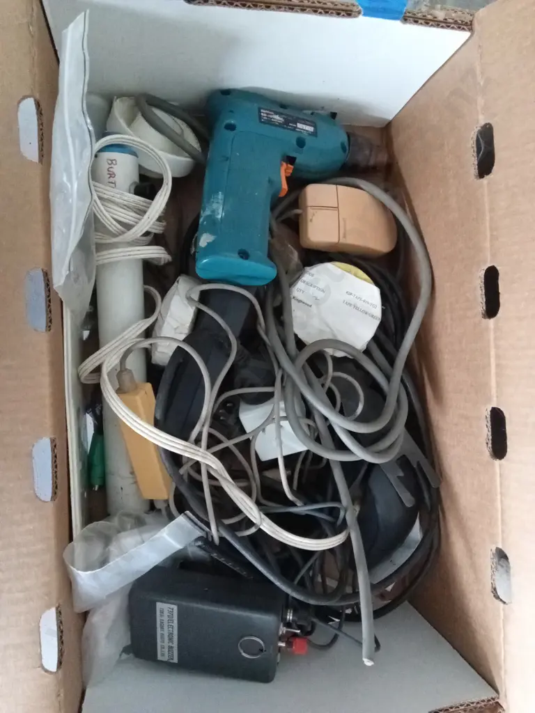 BOX OF ELECTRICAL PARTS AND CORDLESS DRILL Image 1++