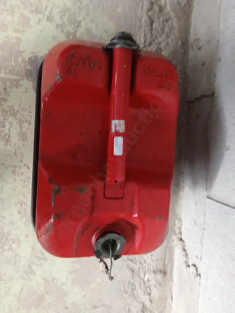 PORTABLE GAS CAN 5.7L Image 1++