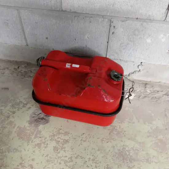 PORTABLE GAS CAN 5.7L