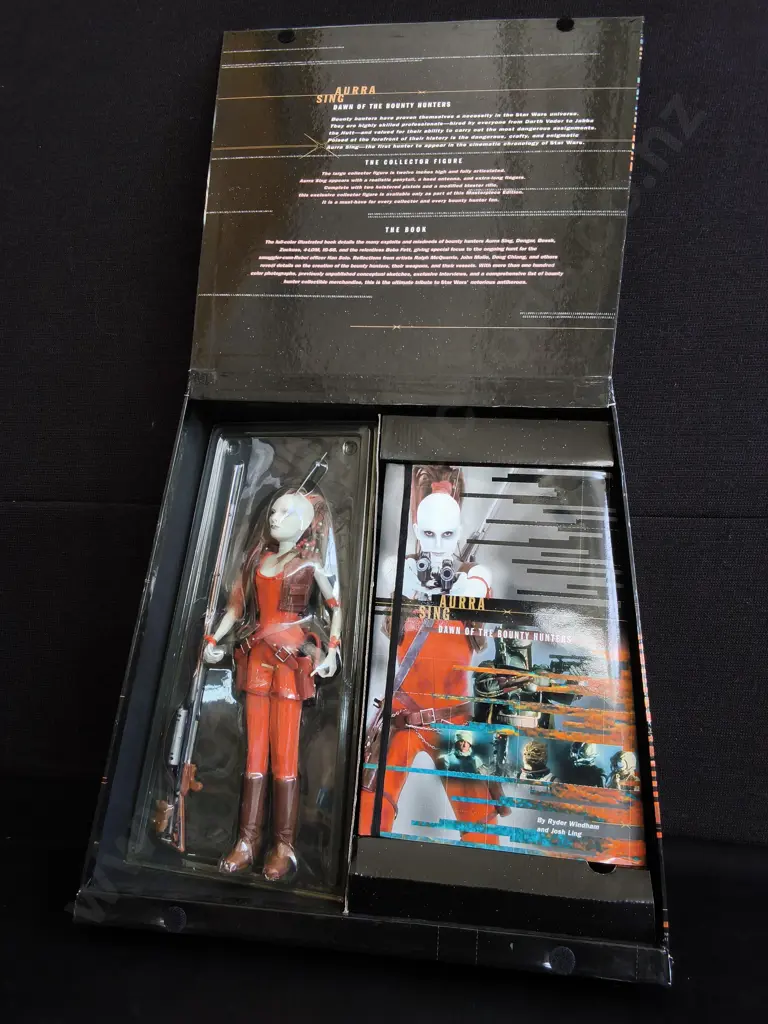 VINTAGE STAR WARS MASTERPIECE EDITION: AURRA SING, DAWN OF THE BOUNTY HUNTERS BOX SET, 12" FIGURE AND HARDCOVER BOOK Image 1++