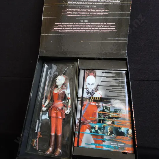 VINTAGE STAR WARS MASTERPIECE EDITION: AURRA SING, DAWN OF THE BOUNTY HUNTERS BOX SET, 12" FIGURE AND HARDCOVER BOOK