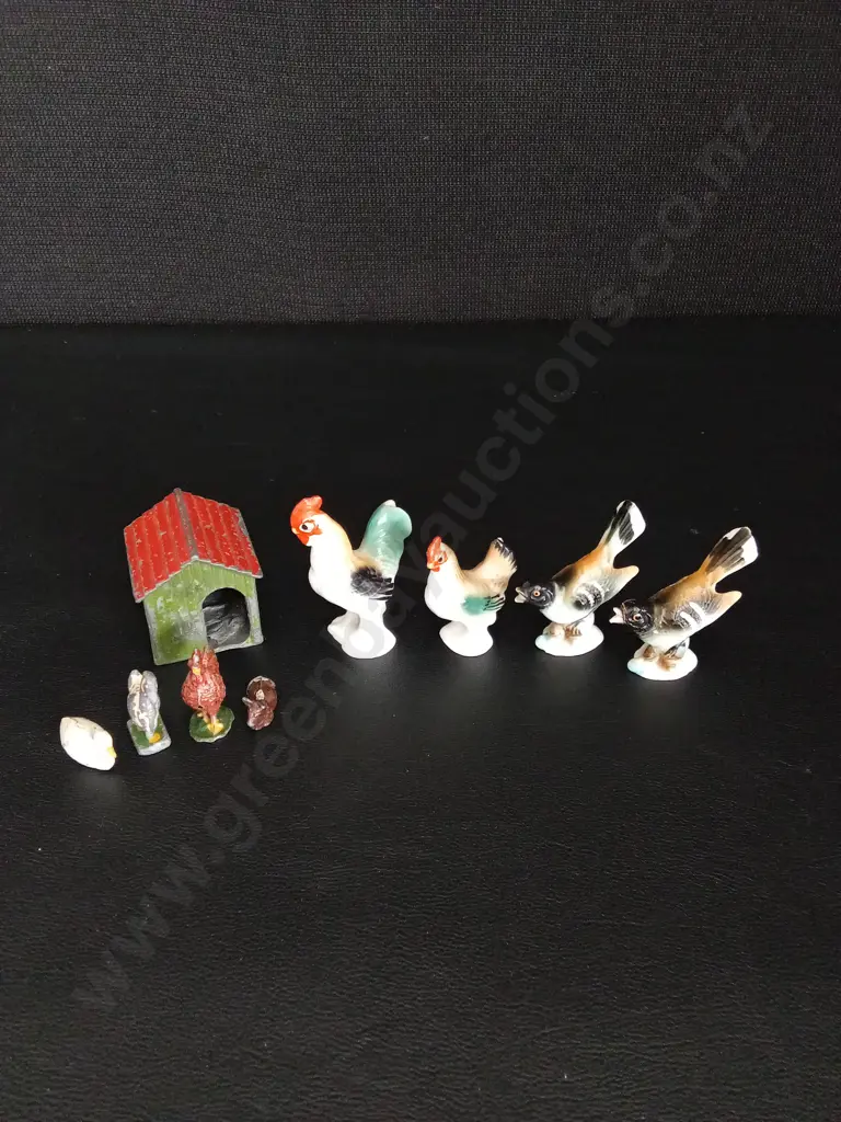 COLLECTION OF VINTAGE MINIATURE FIGURES TALLEST H5CM Image 1++
