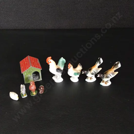 COLLECTION OF VINTAGE MINIATURE FIGURES TALLEST H5CM
