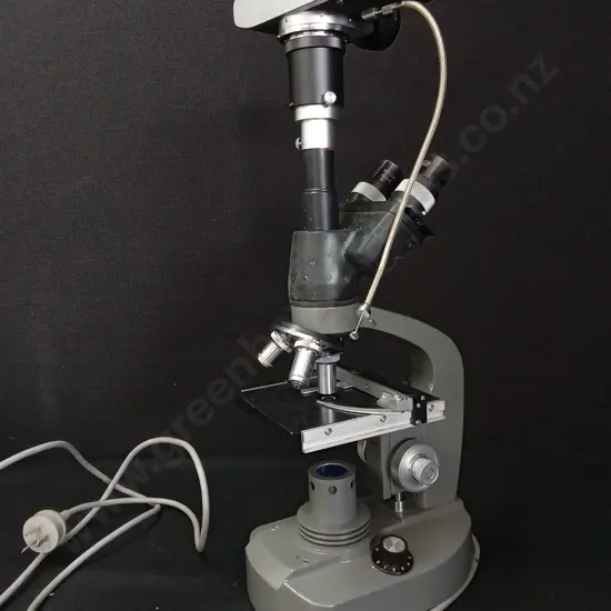 VINTAGE JAPANESE KYOWA COMPOUND MICROSCOPE, WF10X EYE PIECE