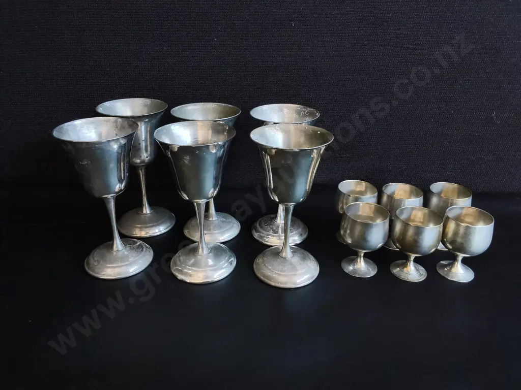 VINTAGE SILVER PLATED SHERWOOD WINE GOBLETS AND EPNS CORDIALS, TALLEST H 13 CM, 12 PIECES Image 1++