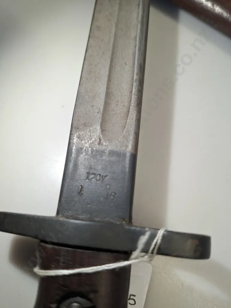 BRITISH PATTERN 1907 SMLE BAYONET WITH SCABBARD Image 1++