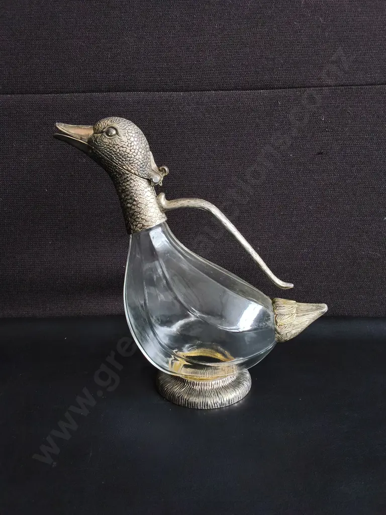 VINTAGE DUCK WINE DECANTER, GLASS AND SILVER TONED ACCENTS, H 26 CM Image 1++