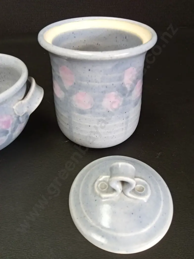 2 PIECES JANET EVANS POTTERY TALLEST H16CM Image 1++