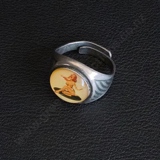 VINTAGE WINKY AND DUTCH ADJUSTABLE RING WITH RETRO PIN UP GIRL GRAPHIC