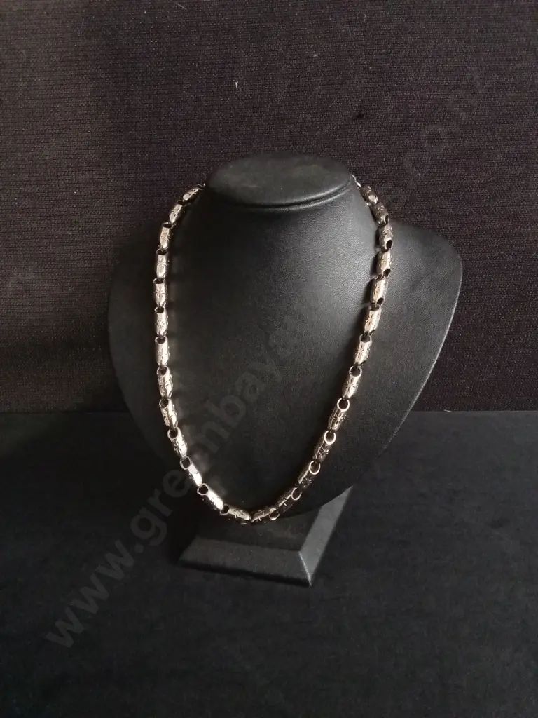 SILVER TONED CHAIN NECKLACE Image 1++