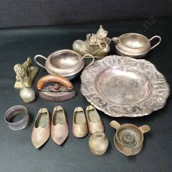 14 VINTAGE ITEMS TALLEST H10CM