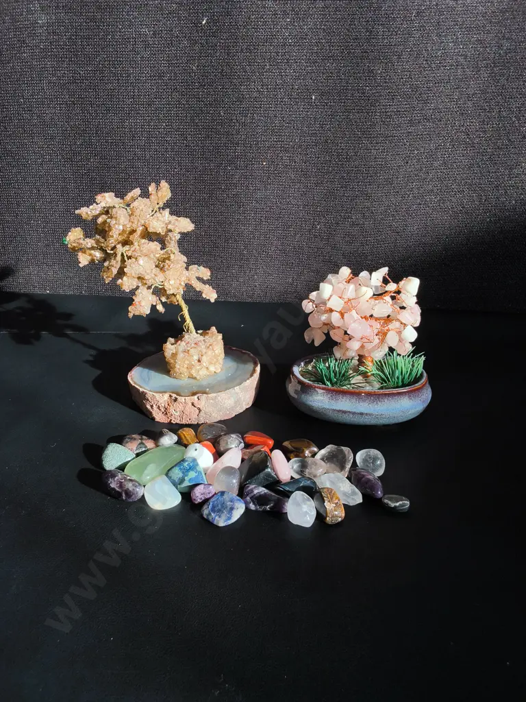 MIX OF CRYSTALS AND HANDCRAFTED CRYSTAL BONSAI TREES, TALLEST H 14 CM Image 1++