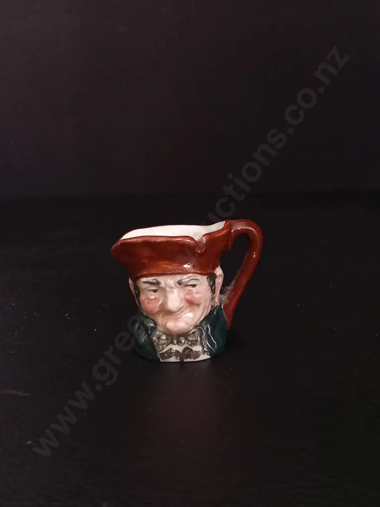 7 VINTAGE ITEMS INCLUDING ROYAL DOULTON TOBY MUG H2.5CM Image 1++