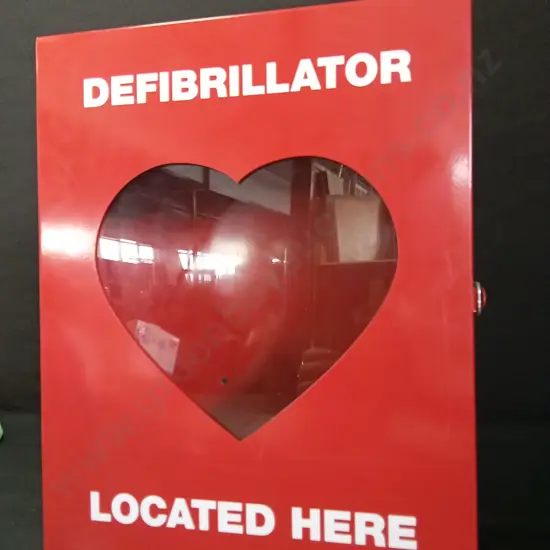 EMPTY DEFIBRILLATOR CABINET H45.5CM L36CM D14CM