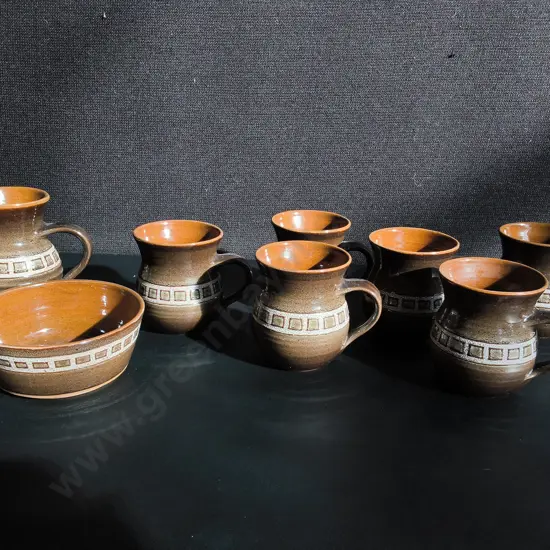 VINTAGE CERAMIC SET OF 8, CUPS, CREAMER AND BOWL, TALLEST H 11 CM