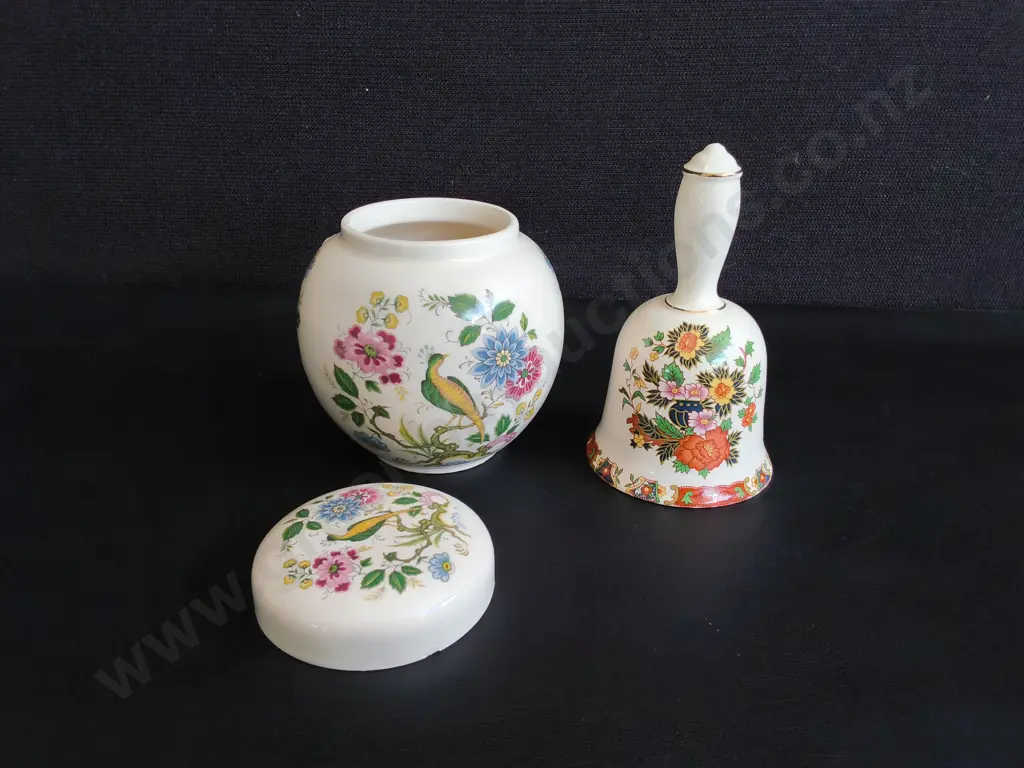 1927 CAULDON ENGLAND FINE BONE CHINA 3 PIECE TUREEN SET H 14 CM, AND VINTAGE SADLER CERAMIC GINGER JAR AND BELL H 16 CM Image 1++