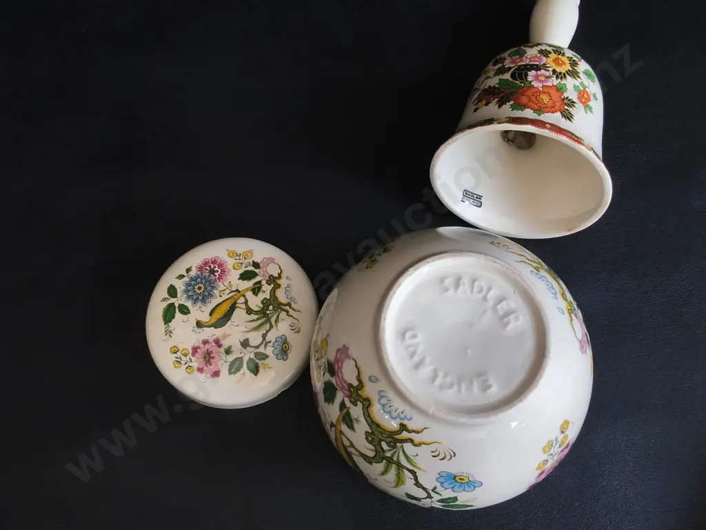 1927 CAULDON ENGLAND FINE BONE CHINA 3 PIECE TUREEN SET H 14 CM, AND VINTAGE SADLER CERAMIC GINGER JAR AND BELL H 16 CM Image 1++