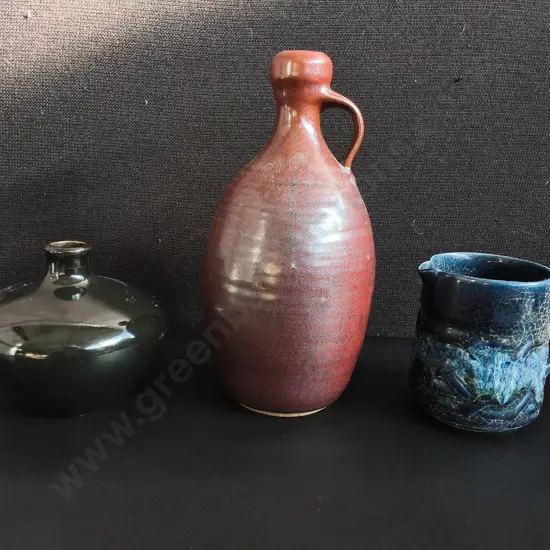 3 PIECES MIX OF POTTERY, JUG, BUD VASE, AND MUG, TALLEST H 24 CM