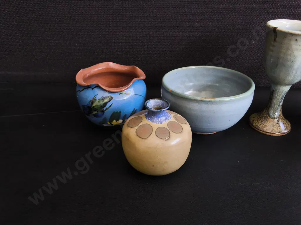 MIX OF VINTAGE POTTERY, INCLUDING SALT AND PEPPER SHAKERS, 6 PIECES, TALLEST H 13 CM Image 1++