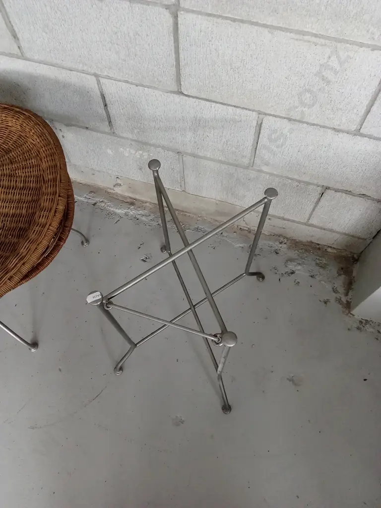 RATTAN COFFEE TABLE AND SIDE TABLE, COFFEE TABLE IS, L 108CM X W 63 X H 48CM Image 1++