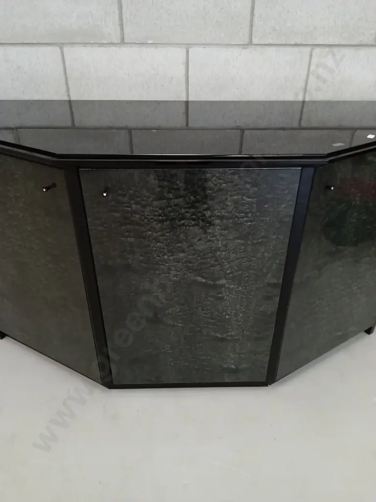 MODERN MULTI-SIDED COUNTER/CABINET WITH GLASS TOP AND TEXTURED DOORS, H 78CM X L 142CM X D 50CM Image 1++