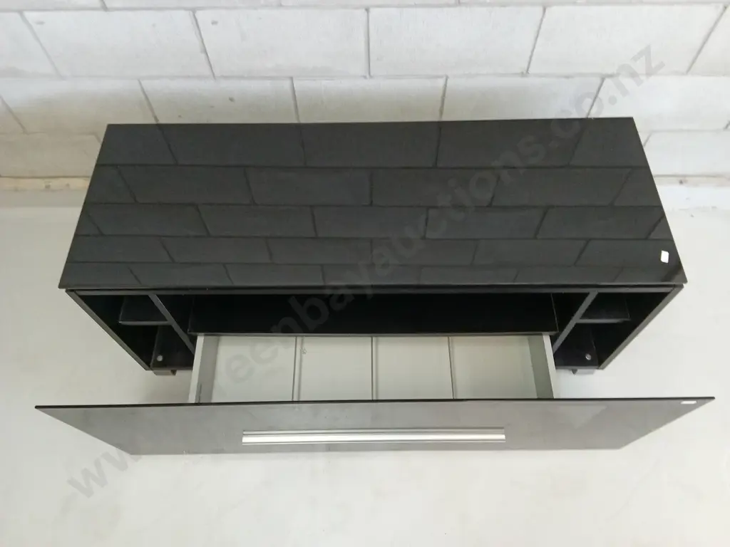 BLACK MODERN TV CABINET WITH GLASS TOP AND DRAWER, L 124CM X H 55CM X D 45CM Image 1++