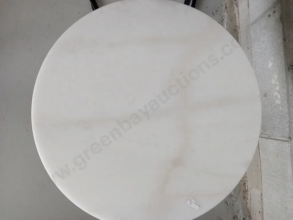 PAIR OF ROUND MARBLE SIDE TABLES WITH METAL FRAMES, 45CM DIAMETER Image 1++