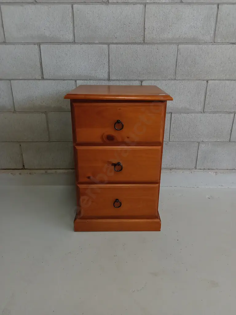 3 DRAWER SIDE TABLE, H 70CM X W 46CM X D 42CM Image 1++