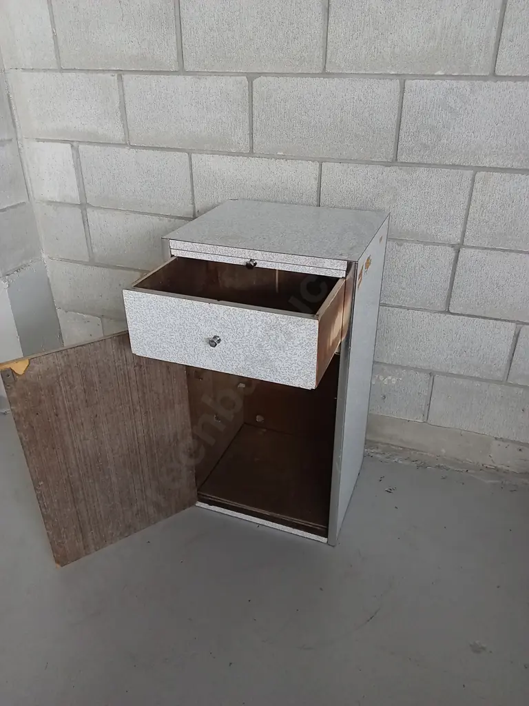 HOSPITAL BEDSIDE CABINET/TABLE, H 81CM X W 44CM X D 39CM Image 1++